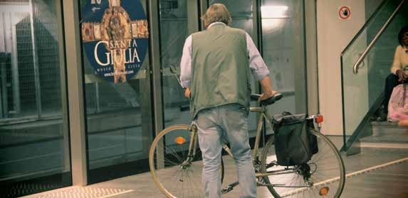 BICIMIA La mobilità intelligente Bicimia è un innovativo sistema automatico di noleggio biciclette che consente di muoversi agevolmente, senza problemi di parcheggio o di traffico cittadino.