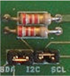 1.g) Lo schema elettrico Sezione interfaccia I 2 C Serial EEProm add-on memory La memoria seriale I 2 C esterna è una delle tante periferiche che possiamo connettere al nostro microcontrollore,.
