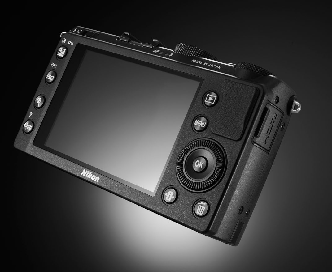 COOLPIX A: la scelta professionale tra le fotocamere compatte Ideale per gli appassionati di fotografia, la COOLPIX A da 16,2 megapixel è la fotocamera dotata di sensore in formato DX più piccola del
