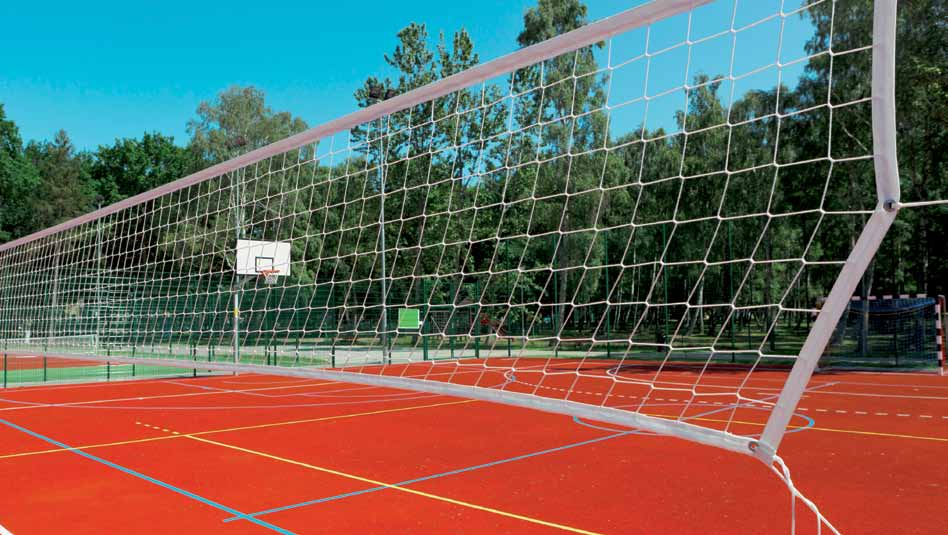 Per ogni impianto sportivo, disponibilità di tutti gli accessori e le attrezzature sportive necessarie e tutto l occorrente per arredare gli spogliatoi Campi da basket Campi da basket outdoor con