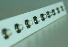 in moduli da 3 led (48mm.) codice modello tonalità gradi lumen 110451 L8NW30 fredda 100 120 Caratteristiche di prodotto: Strisce rigide bianche con 30 led tipo 5050 da 0.