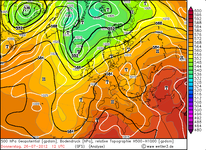 Figura 65: carta geopotenziale 500hPa e pressione al suolo del 26 luglio 2012 00 UTC: alta pressione a tutte le quote sul bacino del Mediterraneo.