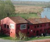 Rodigo Museo etnografico dei mestieri del fiume Rivalta sorge su un tratto del Mincio dove la corrente rallenta e s impaluda, qui la pesca, la lavorazione delle erbe palustri, la costruzione di