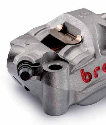 1 PINZE FRENO BRAKE CALIPERS Pinze monoblocco fuse Con le pinze monoblocco fuse, Brembo rende disponibile a tutti gli appassionati la tecnologia, utilizzata con successo in MotoGP, che consente di