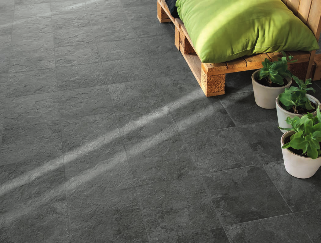 SUPERFICI20 The 4 different textures presented Cemento, Roccia, Slate and Riga in the 3 different colours of Perla, Grigio and Antracite and a patterned tile for each colour, create a collection of