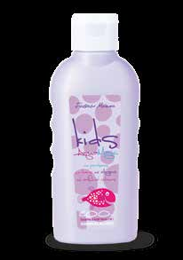 Linea Kids SHAMPOO-GEL PER BAMBINI Shampoo & Body D002 Unisce tutti i vantaggi di un delicato shampoo per bambini a quello di un gel detergente per il corpo.