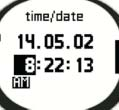 La selezione hour (ora) verrà attivata. NOTARE: Se si è selezionato il formato dell ora a 12, i simboli AM e PM verranno visualizzati sul lato sinistro dell ultima riga.