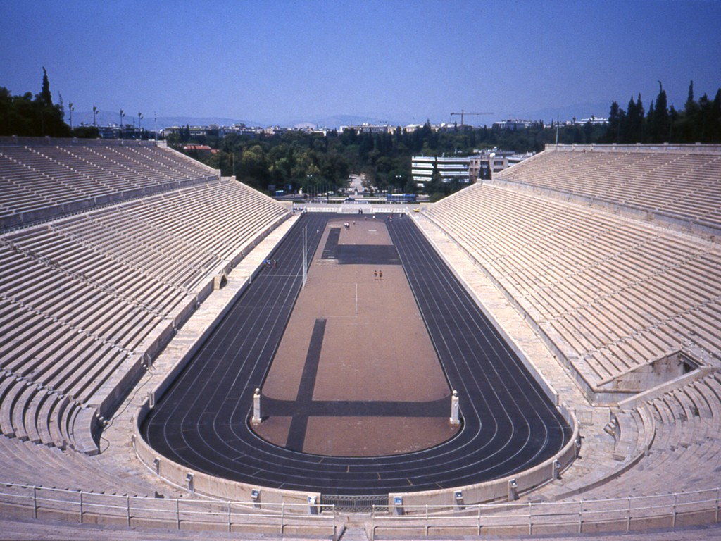 Stadio Ai piedi della collina dell Ardetto l antico stadio dedicato ai giochi ginnici iniziato nel secolo IV e completato nel II secolo d.c., è stato ricostruito per accogliere nel 1896 le prime olimpiadi dell era moderna.