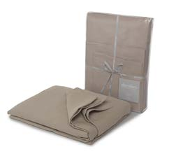 sheet + 2 pillow cases ) Lenzuolo con angoli 2 piazze Fitted sheet double size 250 x 20 cm. - 52 x 82 cm. 20 x 0 cm. - 52 x 82 cm. 10 x 200 x cm.