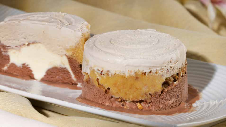 Spumone MONOPORZIONI GELATO 2 PORZIONI PORTIONS Gustosissimo gelato alla nocciola, cioccolato e zabaione farcito con pan di spagna bagnato e granella di nocciola.