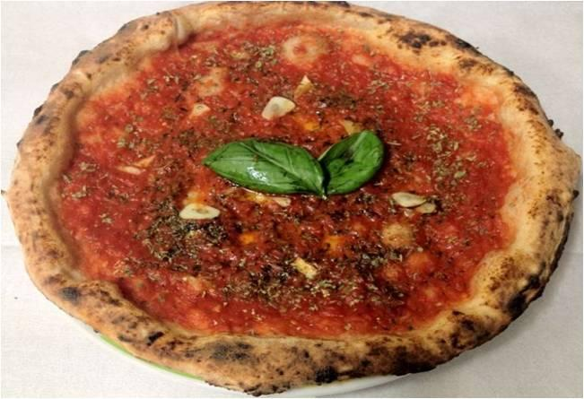 5 Margherita: Pomodoro (125gr), FdL (90gr), grana**, condirosso