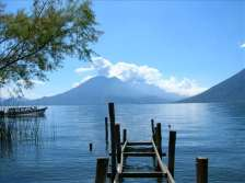 Guatemala. Nel pomeriggio, trasferimento ad Atitlàn, dove è ubicato uno dei laghi più belli del mondo.