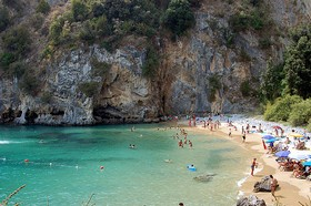 Rank: 5/17 Mare Palinuro è una meta turistica del Cilento molto apprezzata per le sue spiagge dorate e, soprattutto, per il suo mare cristallino.