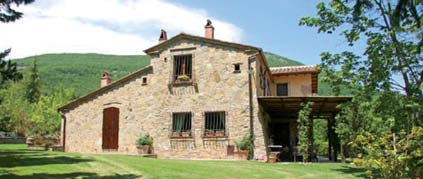 Soluzione ideale per intraprendere l attività agrituristica o per vivere a 360 questa celebre parte di Toscana.