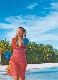 Il Maafushivaru Resort è situato sulla punta meridionale del pittoresco atollo di Ari, caratterizzato da una lussureggiante vegetazione,