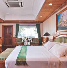 Il Sun Island Resort & Spa è uno dei resort più grandi delle Maldive ed è completamente immerso nella vegetazione tropicale.