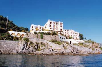 Isola di Lipari Sposi e anniversari Senior Mediter Plus lbergo arasco ove si trova Il arasco è uno dei primi alberghi sorti a Lipari.