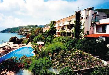 lbergo Giardino sul Mare ove si trova L hotel è situato su di un costone di roccia, affacciato direttamente sulla baia di Lipari, a pochi passi dalla spiaggetta e a pochi minuti da Marina orta, il