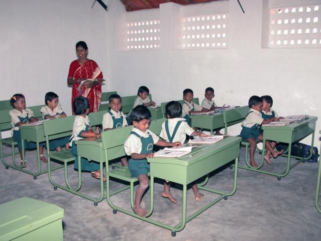 Palam Rural Centre è nata alla fine degli anni '70 come laboratorio artigianale di pelle per dare occupazione agli abitanti di un povero villaggio nel Tamil Nadu,