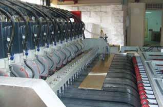 M750LT processes strips with 3500 maximum length and it is normally employed in high production lines for marble and granite strips with and it can be equipped with a maximum number of 12 disc-holder