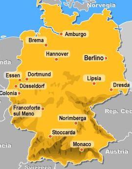 Profilo Germania 82,3 milioni abitanti (0,5 circa Italiani) Superfice 357.