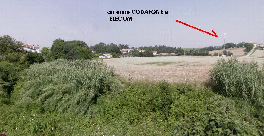 Sorgenti del campo Antenne di telefonia cellulare VODAFONE e TELECOM Via Oberdan loc.