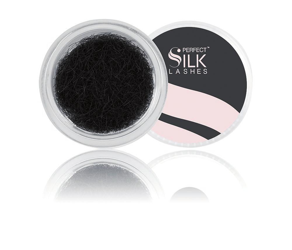 Morbidezza e resistenza estrema Le extension ciglia della linea professionale SILK Line sono perfettamente lisce ed incredibilmente sottili come le ciglia naturali.