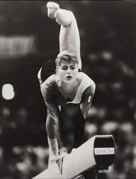 GIULIA VOLPI Olimpionica di SEUL 1988 e BARCELLONA 1992 Giulia ha inventato due esercizi, alle