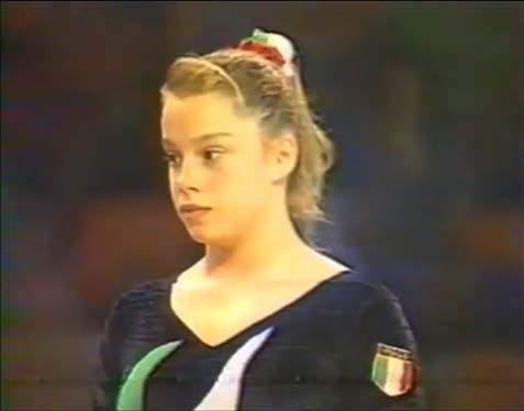 VERONICA SERVENTE Olimpionica di BARCELLONA 1992 Veronica ha inventato un movimento al volteggio,