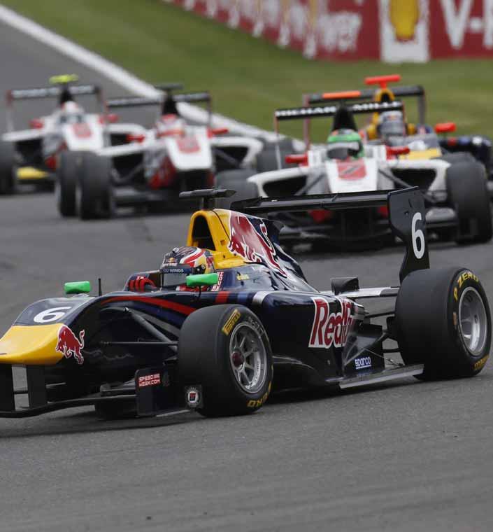 L'ORDINE DI ARRIVO DI GARA 1 SABATO 24 AGOSTO 2013 1 - Daniil Kvyat - MW Arden 13 giri 32'48"445 2 - Conor Daly - ART - 0"413 3 - Facu Regalia - ART - 1"160 4 - Kevin Korjus - Koiranen - 1"772 5 -