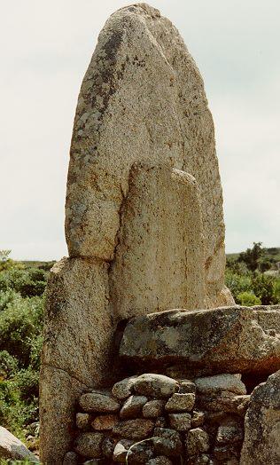 Le costruzioni funerarie del periodo nuragico Le Tombe dei Giganti Le tombe di giganti di tipo