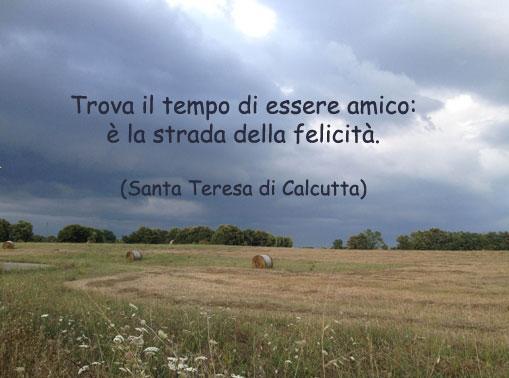 L ingresso a scuola segna, per il bambino e la bambina, il passaggio ad una vita più autonoma dalla famiglia non priva, però, di implicazioni emotive, tali da meritare, da parte del contesto