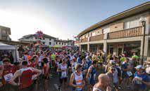 30 - Lungo le vie del paese 8 Piaggio Incontro Insetti del Vino con iscrizione al vespa giro per il Medio Friuli. dalle ore 10.