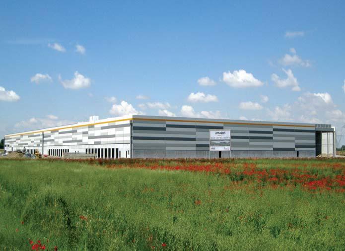 ClimaPRO: alcuni esempi di installazioni Amazon Piacenza (Italia) Applicazione Industriale - Nuovo edificio Tipo di sistema a 4 tubi Unità installate Potenza frigorifera e termica totale: 4 MW 3 x