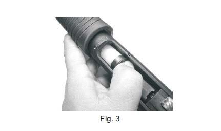 Caricare l arma fucili a pompa armsan armtac 1. Inserire la sicura manuale. 2. Aprire l otturatore e controllare che non vi siano cartucce nel vano di caricamento. 3. Chiudere l otturatore. 4.