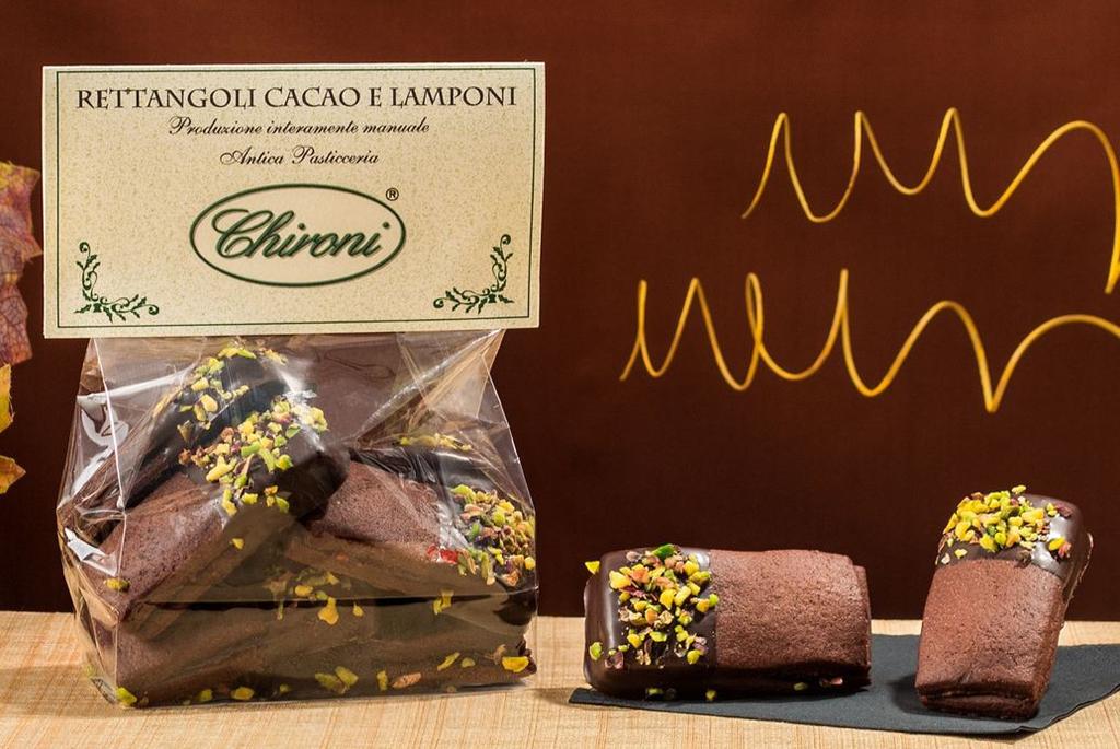 44H 27D&B1000 10 pz da 250 gr Rettangoli cacao e lamponi Produzione manuale di biscotti di pasta frolla al cacao, con farcitura di lamponi,