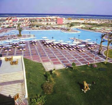 Beach Albatros Sharm 4* L hotel, dalla formula All Inclusive, è situato a Ras Om El Seid a 10 km da Naama Bay e si affaccia su