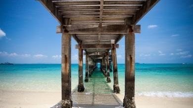 Questa piccola isola vicina a Rayong è uno dei sette parchi marini nazionali della Thailandia, famosa per le sue morbide sabbie bianche, le cui attività