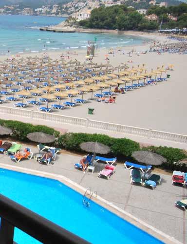 Beverly Playa Questo hotel dall ambiente internazionale è situato nell elegante e famosa località di Paguera, a ridosso del suggestivo lungomare e a poca distanza da negozi,