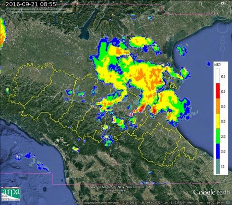 Figura 5: Mappe di riflettività del 21/09/2016 alle 06:10 UTC (in alto a