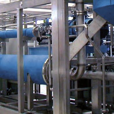 energia DATI TECNICI La capacità degli evaporatori EW varia da 20.000 a 60.000 litri di distillato al giorno. Il liquido bolle ad una temperatura di circa 40 C e ad un vuoto di circa 5kPa.