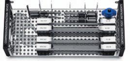 Set 01.111.476 Set dispositivo di compressione/distrazione per strumenti ortopedici per piede, con coperchio, con contenuto Art. no. Descrizione Quantità 03.111.021 Dispositivo di compressione/distrazione per piede e caviglia 1 03.