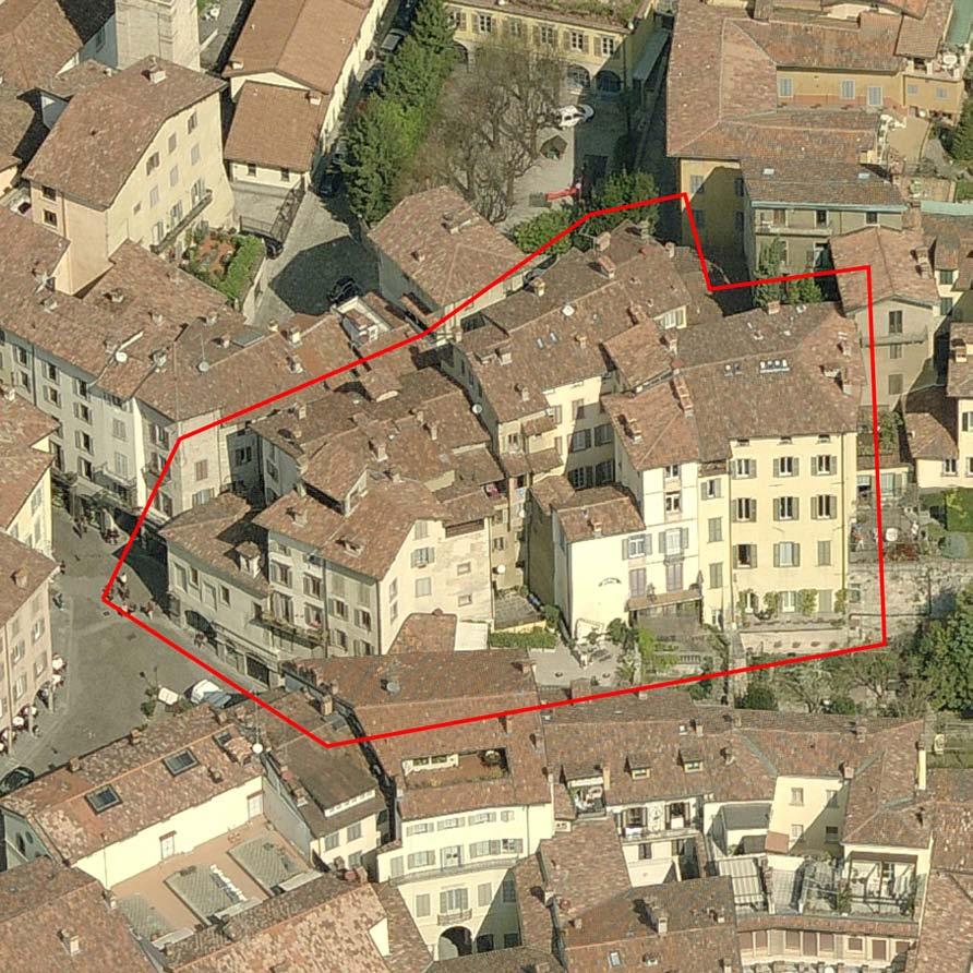 edifici in via Rocca e piazza