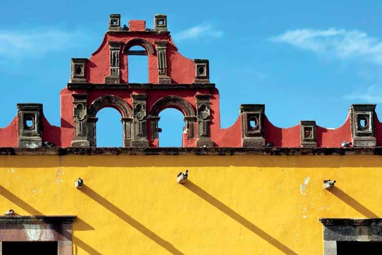 Centro e Sud America 21 ESTENSIONE PRE TOUR A CITTÀ DEL MESSICO 1 giorno: Arriviamo a Città del Messico e ci trasferiamo in hotel. Pranzo e cena sono liberi, abbiamo il pomeriggio a disposizione.