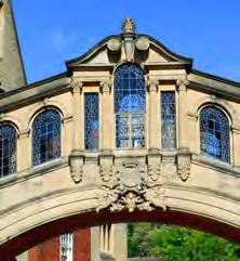 Harcourt Hill Campus, della Brookes University, dista 10 minuti dal centro di Oxford, raggiungibile grazie al Brookes Bus, la cui fermata si trova all interno del campus.