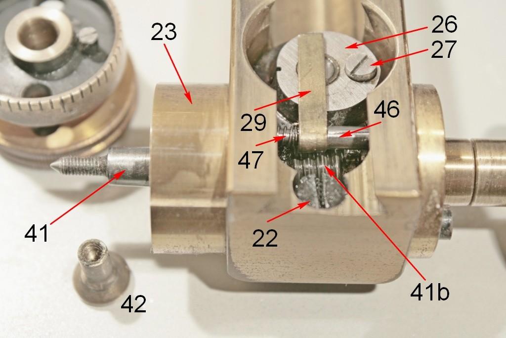 Fig. 2795 Si è visto, al centro del cilindro a taglio 40 (figura precedente) l af-fiorare di una spina di cui vediamo qui la parte interna (46).