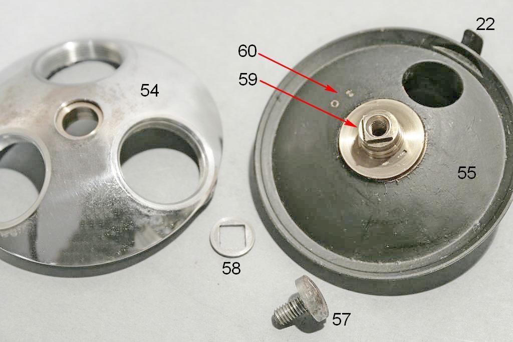 Fig. 2873 Il revolver, completamente smontato. Le varie parti sono rovesciate rispetto alla posizione di lavoro.