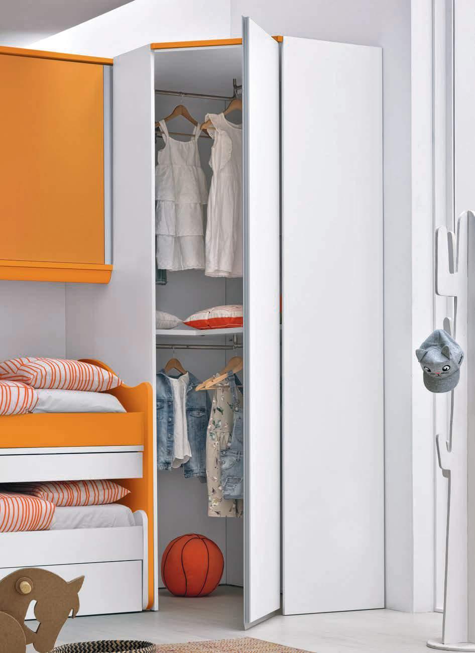 CABINA + ARMADIO PONTE CLOSET + OVERHEAD WARDROBE la cabina armadio LARGE è estremamente versatile e può essere attrezzata al suo interno con ripiani e tubi appendiabiti.