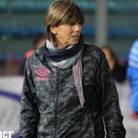 Nel corso della sua carriera ha ricoperto il ruolo di difensore centrale in diverse società e, attualmente, è allenatrice del Brescia calcio femminile.