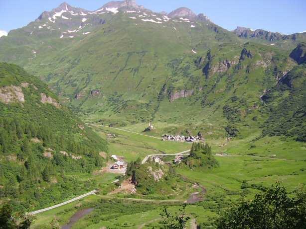 rifugio Maria Luisa è abbastanza facile e possibile in qualsiasi periodo dell anno, perché il percorso si